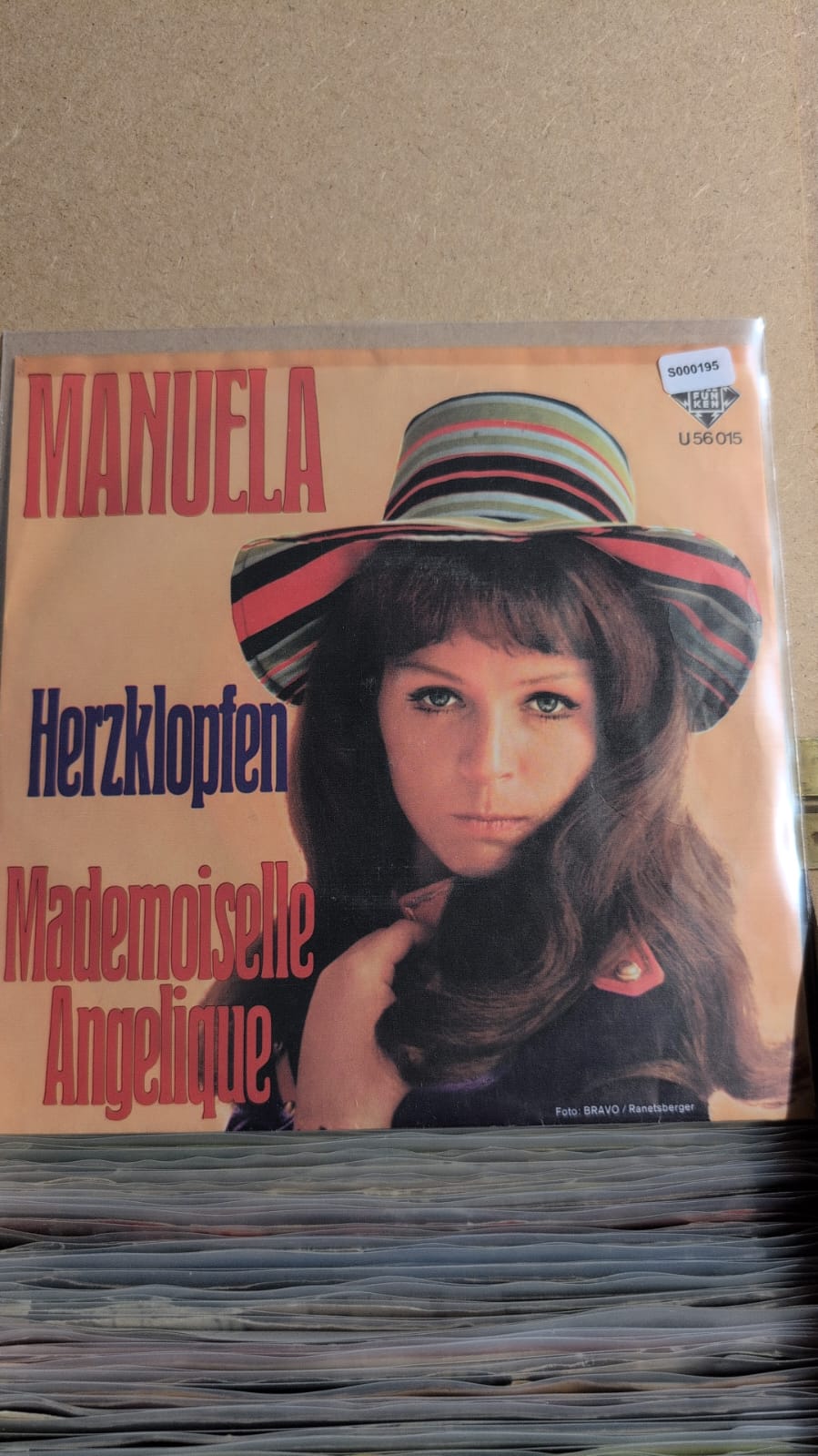 S000195 - Manuela - Herzklopfen / Mademoiselle Angelique