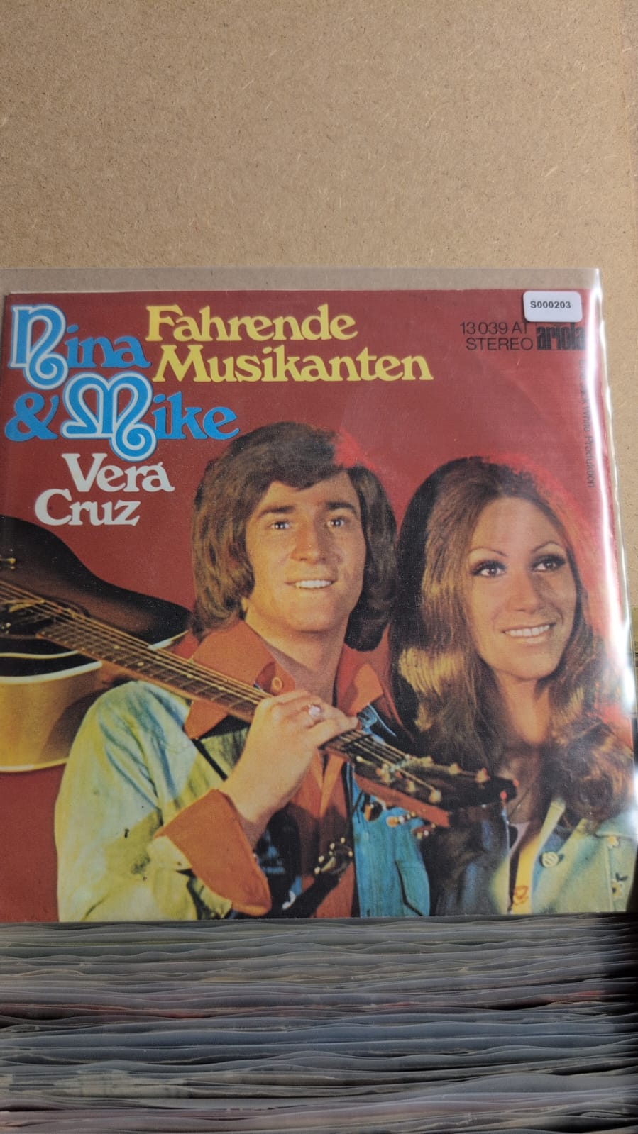 S000203 - Nina und Mike - Fahrende Musikanten / Vera Cruz