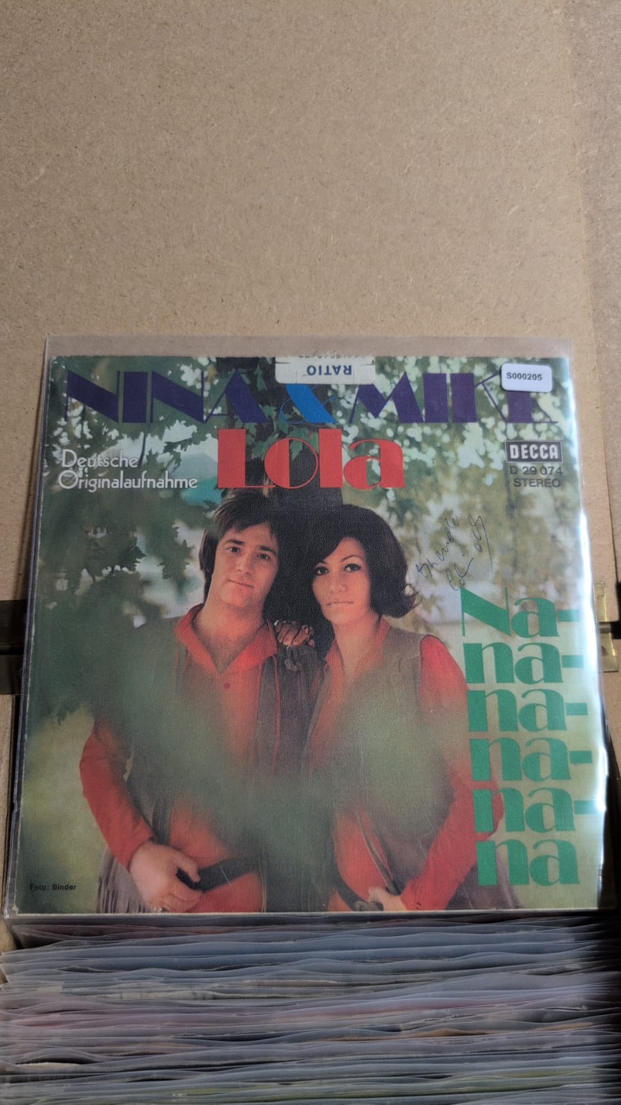 S000205 - Nina und Mike - Lola / Na-na-na-na-na-na