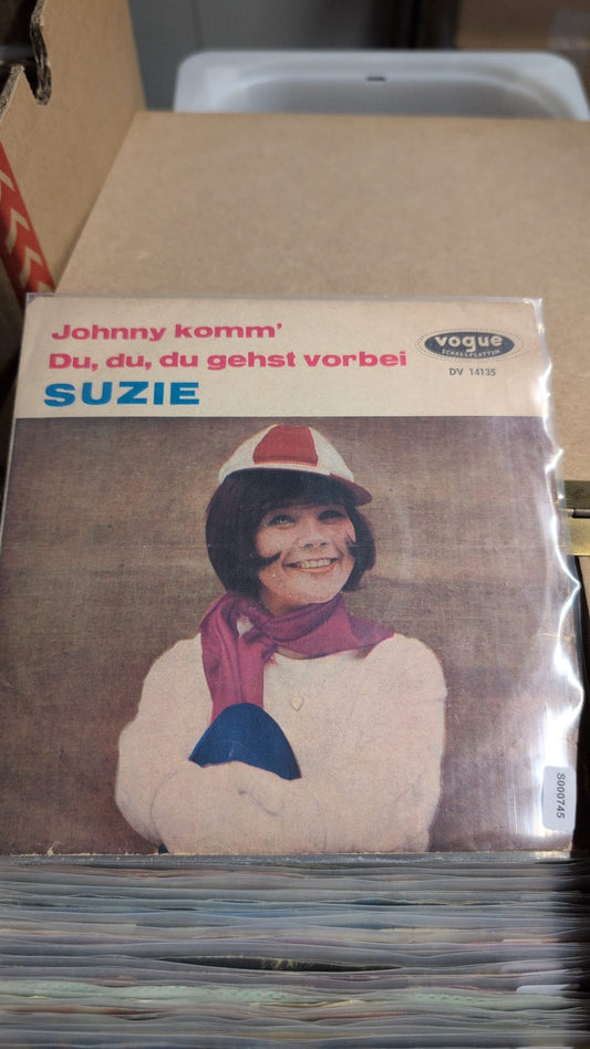 S000745 - Suzie - Johnny komm' / Du, du, du gehst vorbei
