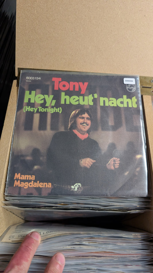 S000086 - Tony - Hey, heut nacht / Mama Magdalena