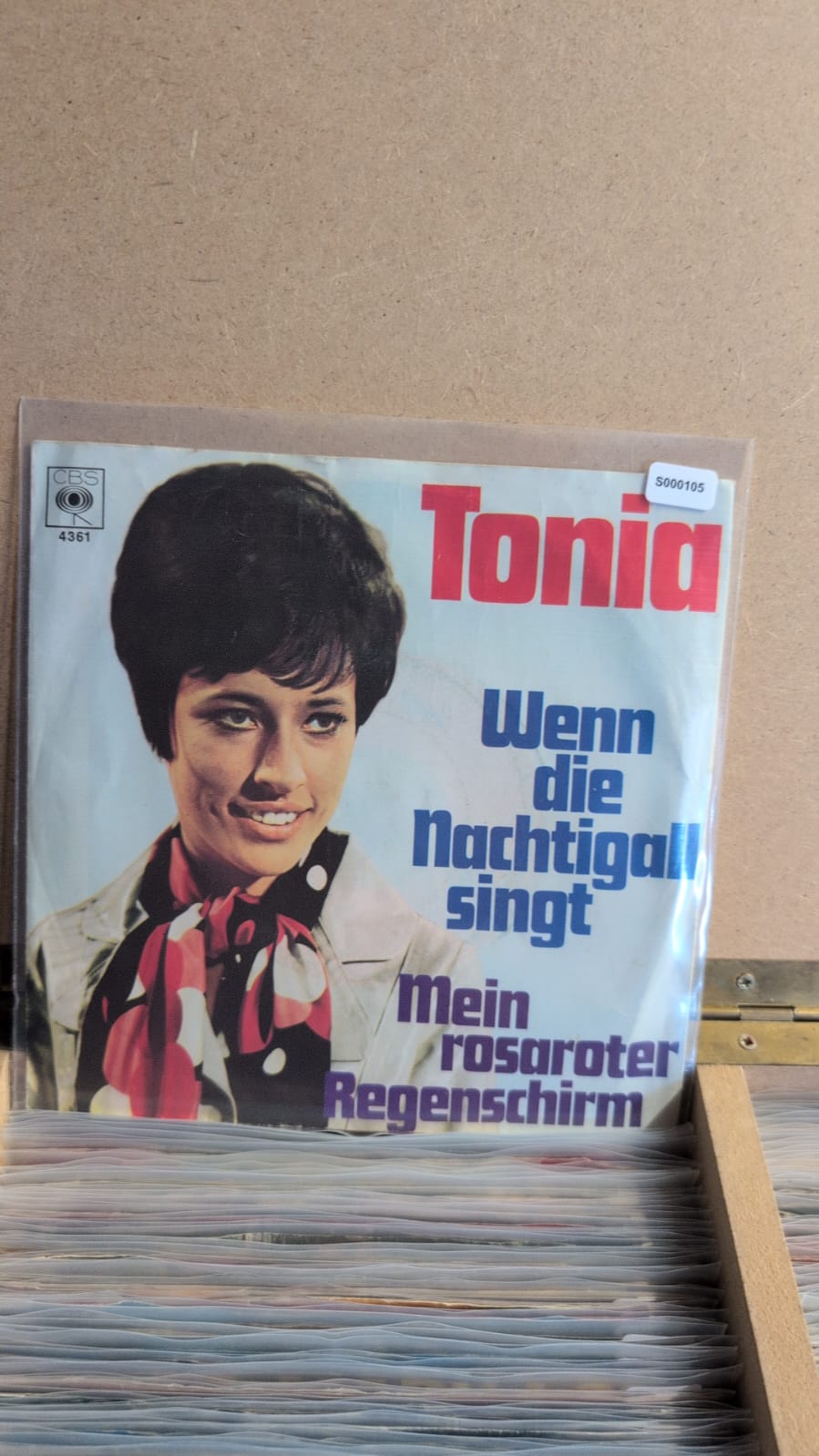S000105 - Tonia - Wenn die Nachtigall singt / Mein rosaroter Regenschirm