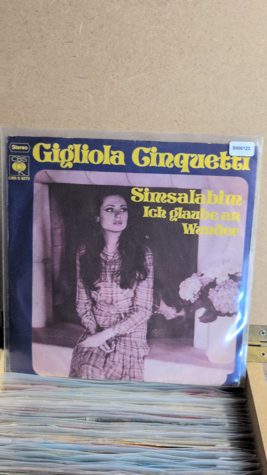 S000123 - Gigliola Cinquetti - Simsalabim (Vakantie voorbij) / Ich glaube an Wunder