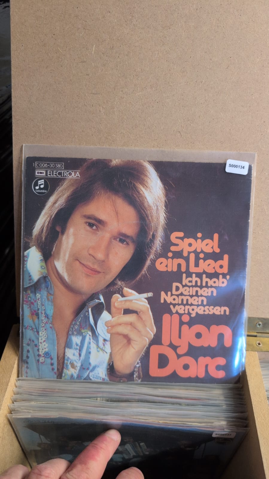 S000134 - Iljan Darc - Spiel ein Lied (Fly away paraguayo) / Ich hab'deinen Namen vergessen