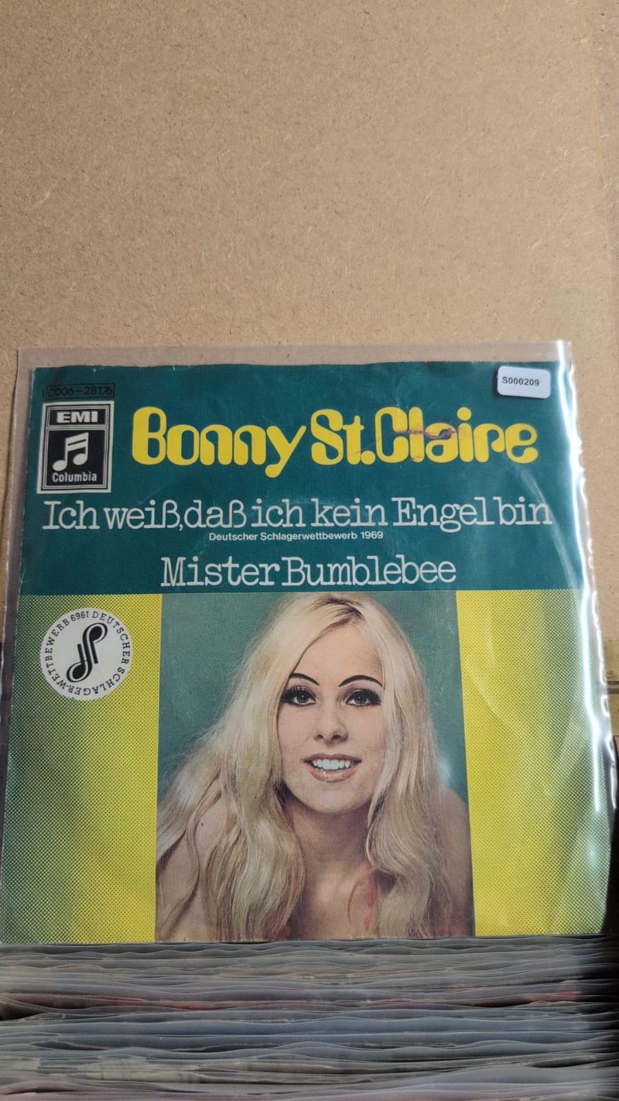 S000209 - Bonny St. Claire - Ich weiss, dass ich kein Engel bin / Mister Bumblebee