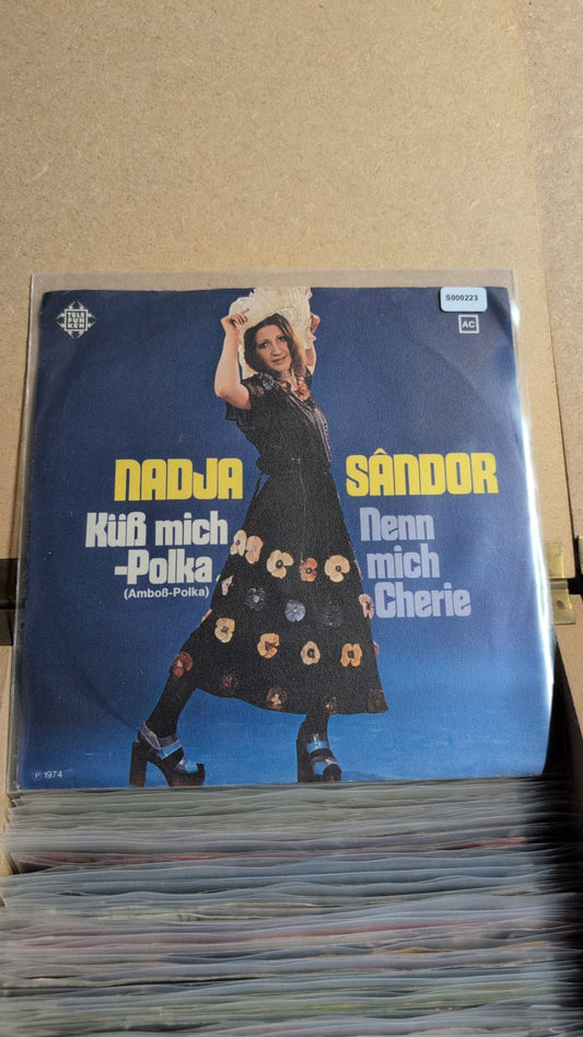 S000223 - Nadja Sandor - Küss mich-Polka (Amboss-Polka) / Nenn mich Cherie