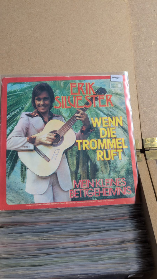 S000241 - Erik Silvester - Wenn die Trommel ruft / Mein kleines Bettgeheimnis
