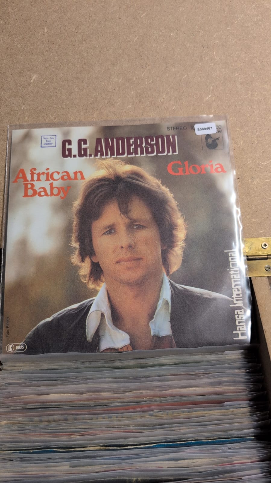 S000407 - G.G. Anderson - African Baby / Gloria