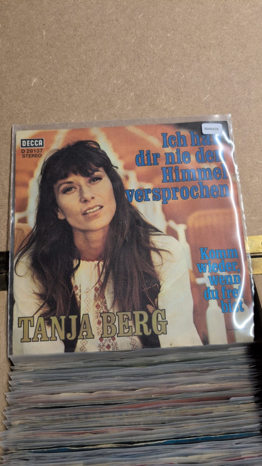 S000438 - Tanja Berg - Ich hab' dir nie den Himmel versprochen / Komm wieder, wenn du frei bist