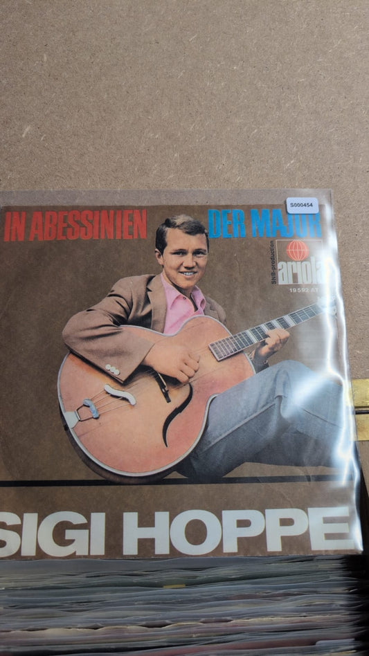 S000454 - Sigi Hoppe - In Abessinien / Der Major