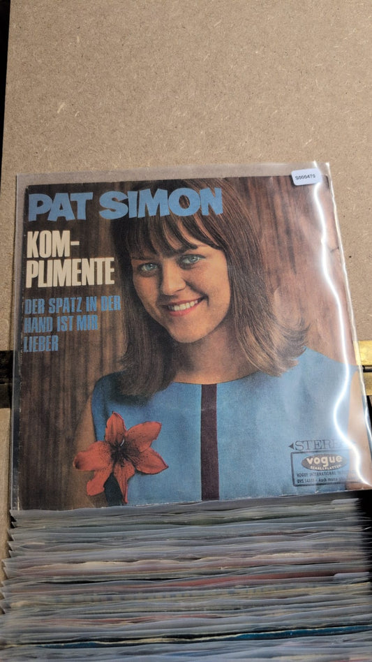 S000470 - Pat Simon - Komplimente / Der Spatz in der Hand ist mir lieber