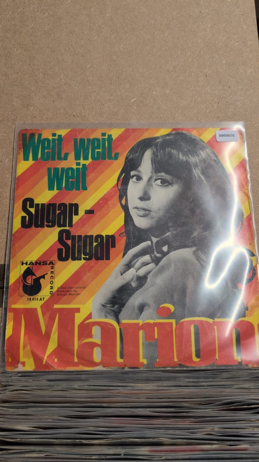S000616 - Marion - Weit, weit, weit (de man met de grote trom) / Sugar - sugar