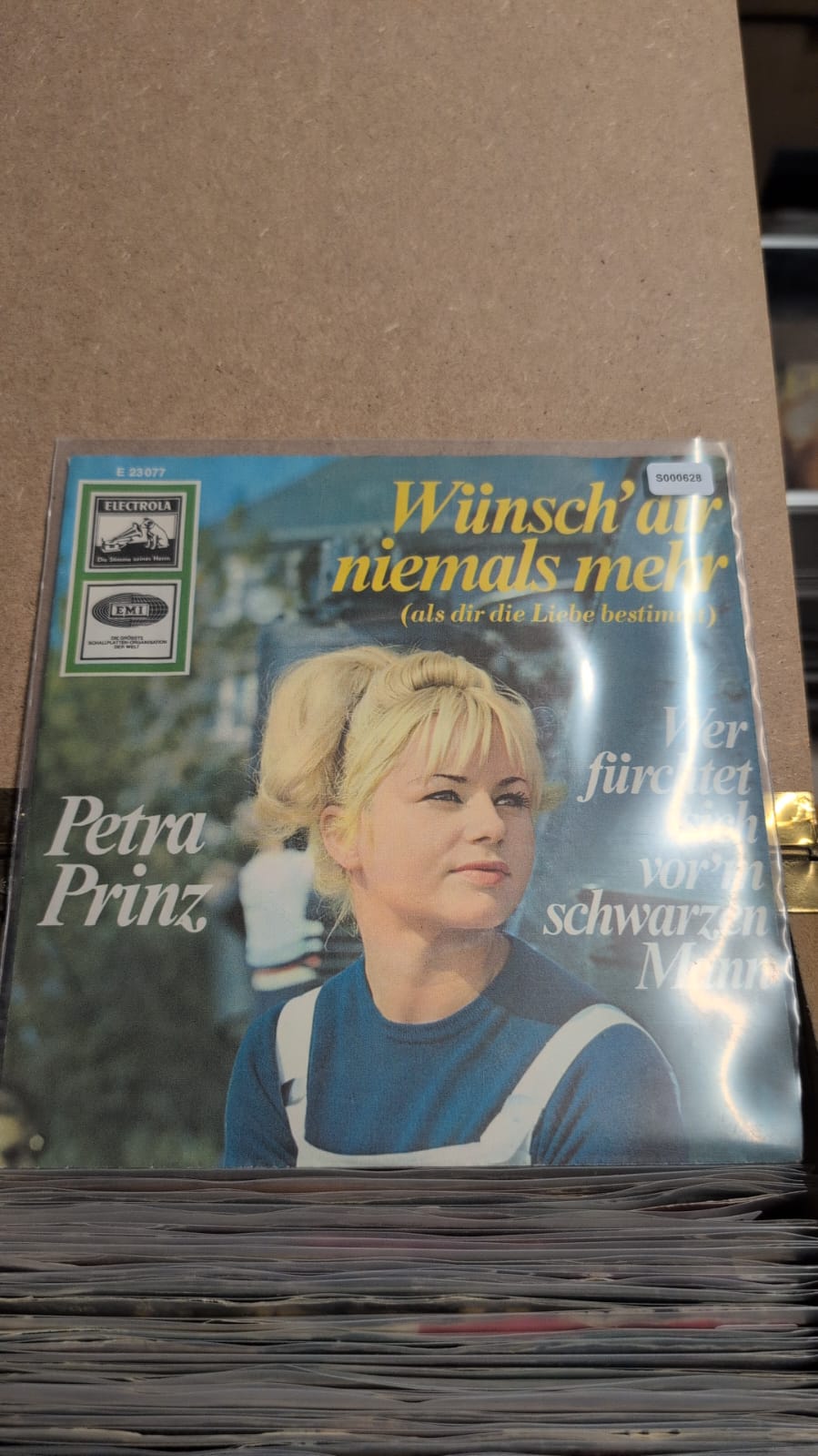 S000628 - Petra Prinz - Wünsch' dir niemals mehr (als dir die Liebe bestimmt) / Wer fürchtet sich vor'm schwarzen Mann