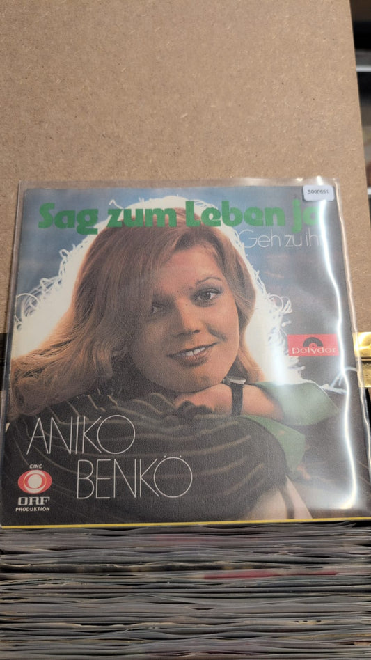 S000651 - Aniko Benkö  - Sag zum Leben ja / Heh zu ihr
