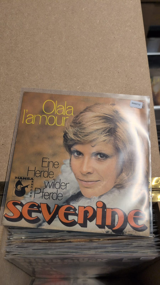 S000712 - Severine - Olala l'amour / Eine Herde wilder Pferde