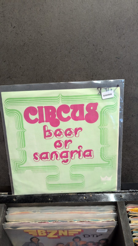 S000888 - Circus - Beer or Sangria / Do do do