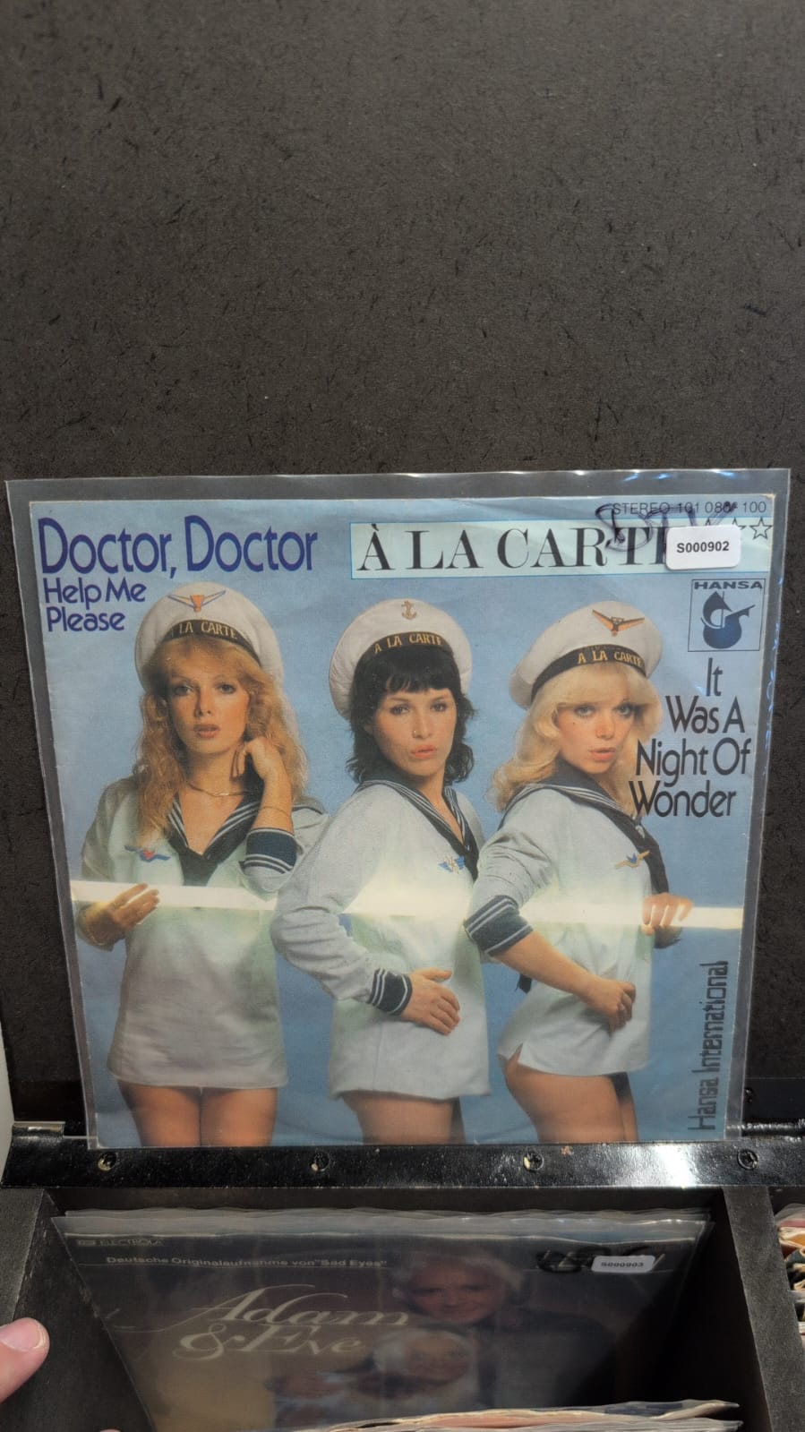 S000902 - À la carte - Doctor, doctor help me please / It was a night of wonder